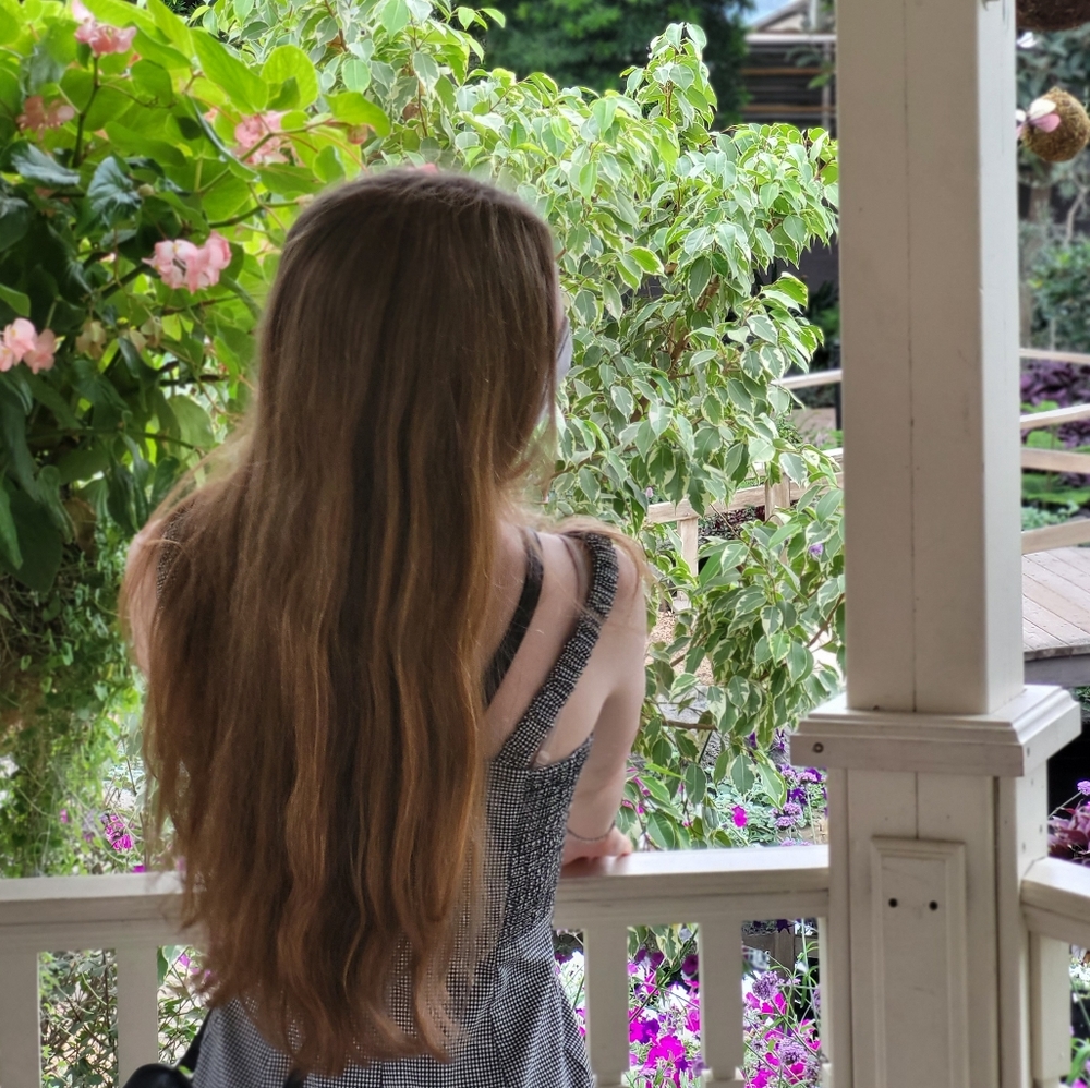 Meet your Posher, Kira